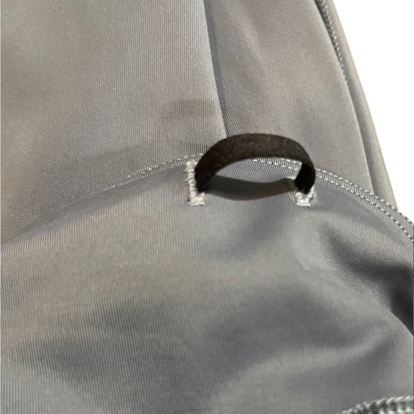 💪Victoria’s Secret Sport Gray Mesh Side Panel Leggings Yoga Tight Size Small MR - Picture 14 of 16